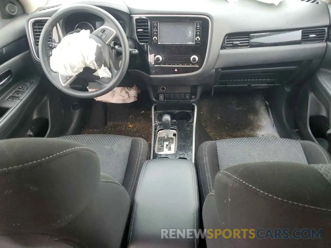 8 Фотография поврежденного автомобиля JA4AZ3A30LZ015158 MITSUBISHI OUTLANDER 2020