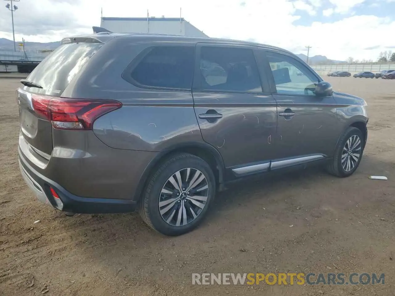 3 Photograph of a damaged car JA4AZ3A30LZ018318 MITSUBISHI OUTLANDER 2020