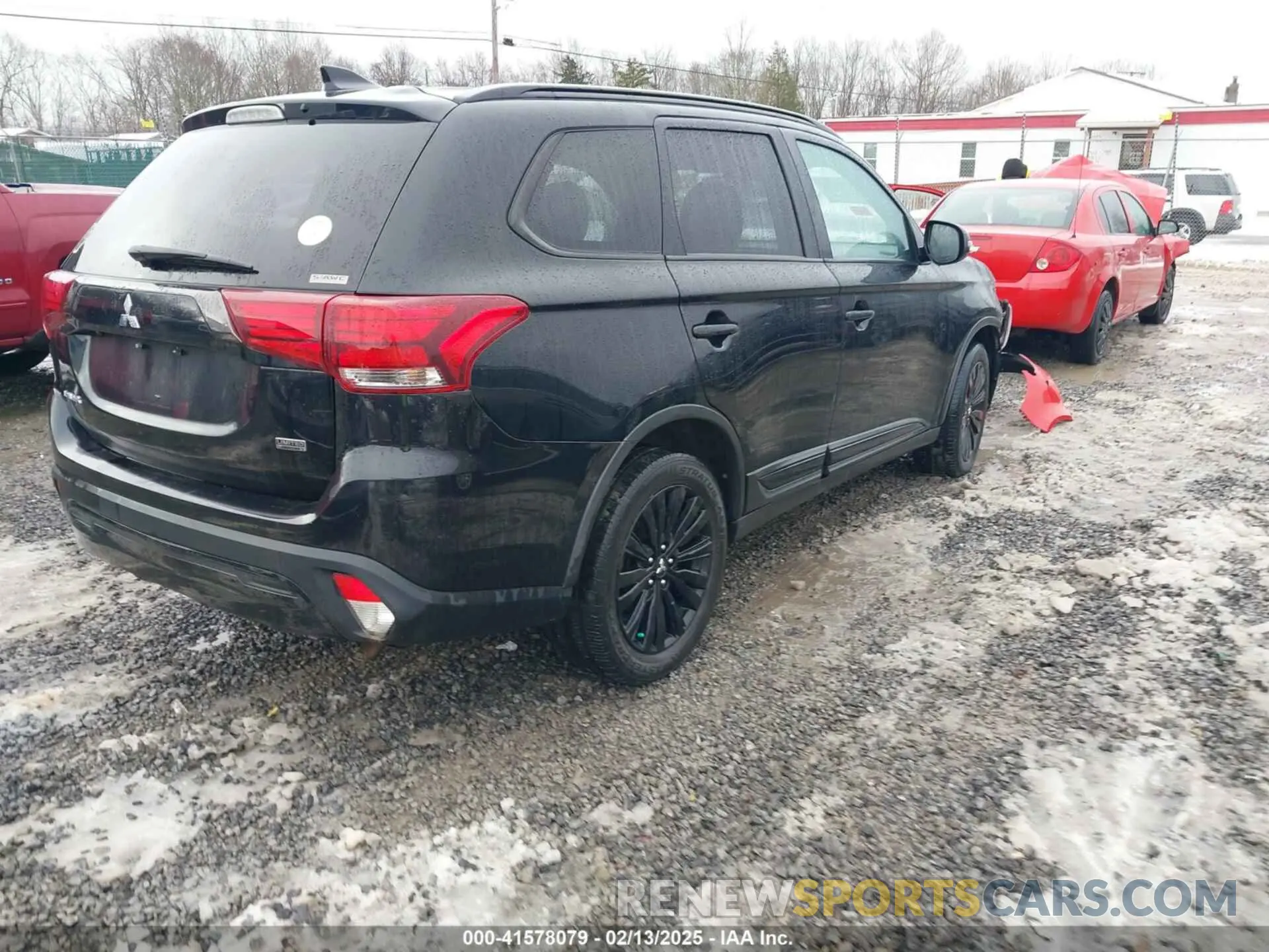 4 Photograph of a damaged car JA4AZ3A30LZ040982 MITSUBISHI OUTLANDER 2020