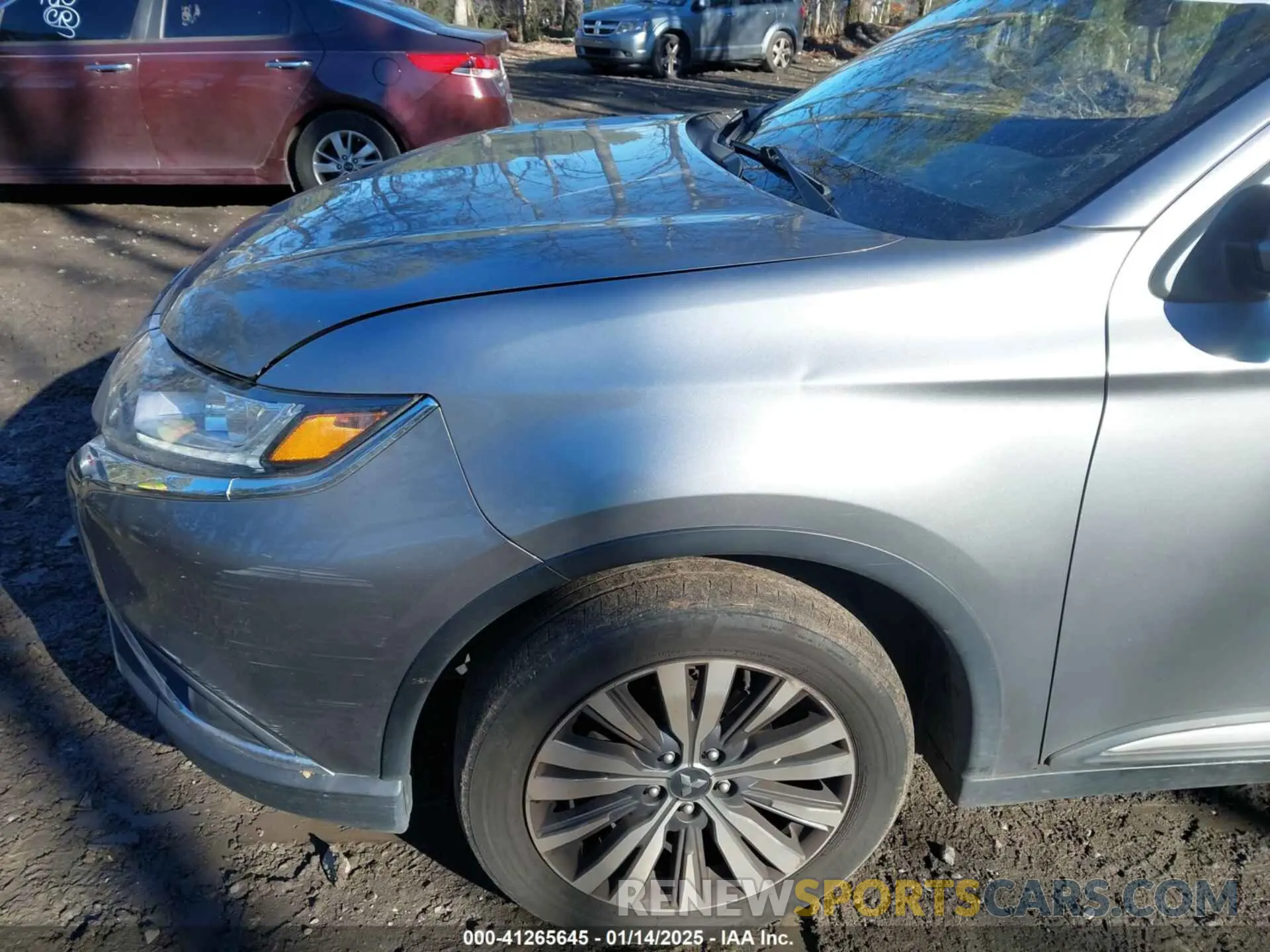 12 Фотография поврежденного автомобиля JA4AZ3A31LZ041204 MITSUBISHI OUTLANDER 2020