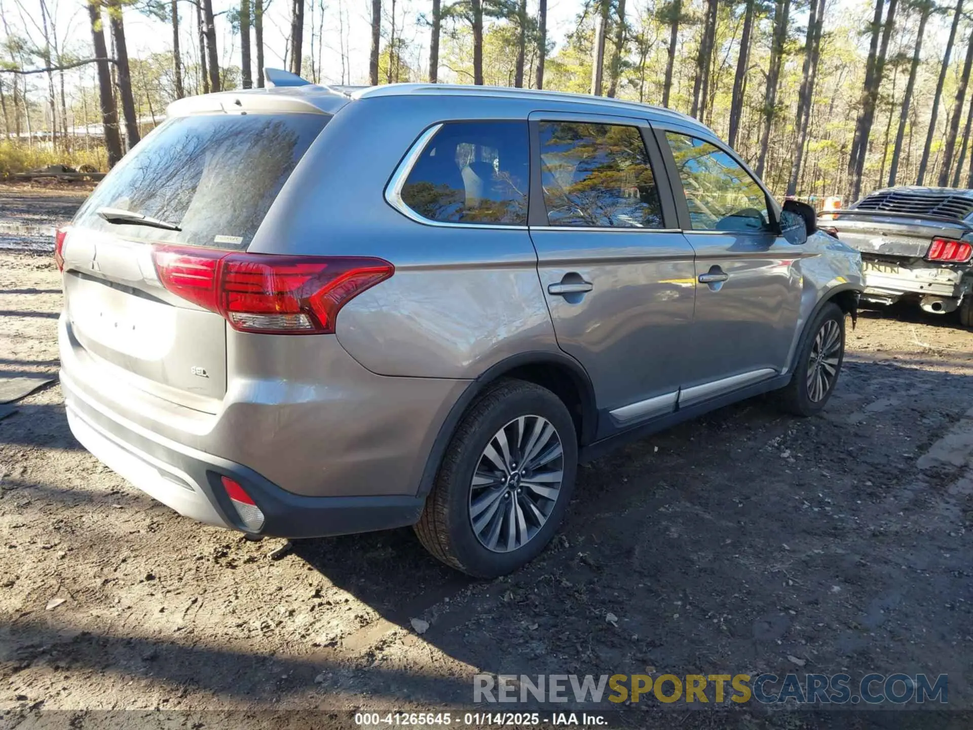 4 Фотография поврежденного автомобиля JA4AZ3A31LZ041204 MITSUBISHI OUTLANDER 2020