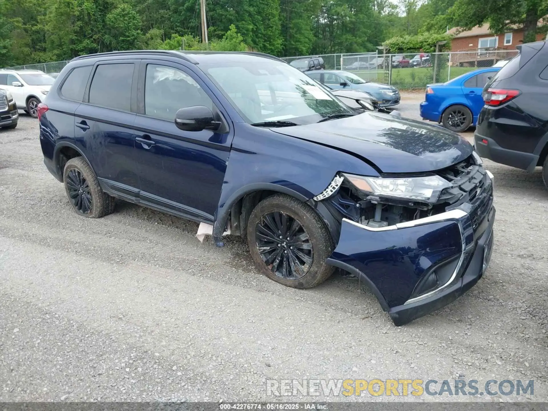 1 Photograph of a damaged car JA4AZ3A31LZ042840 MITSUBISHI OUTLANDER 2020