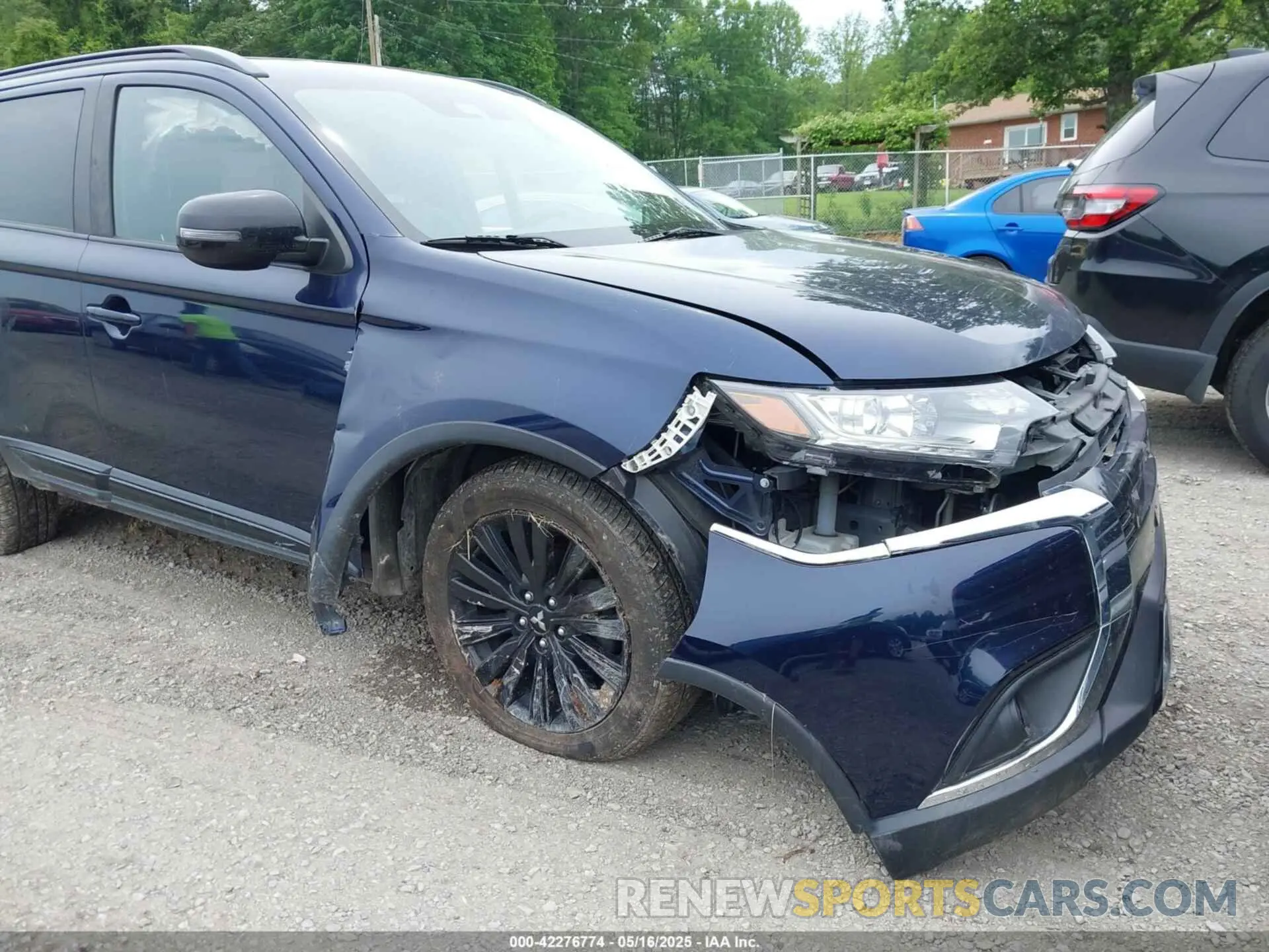 18 Photograph of a damaged car JA4AZ3A31LZ042840 MITSUBISHI OUTLANDER 2020