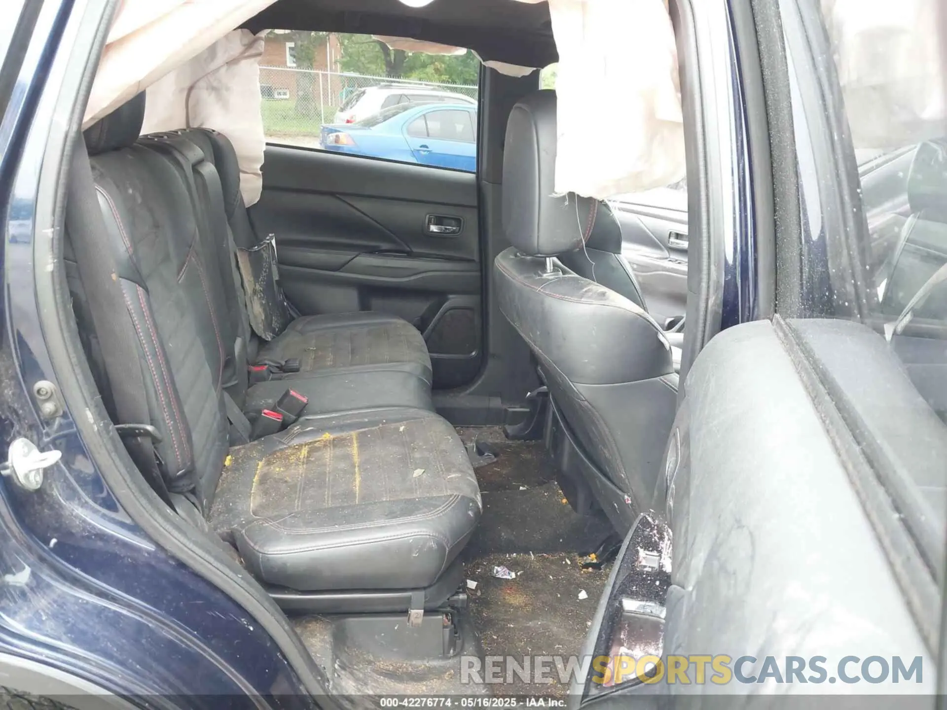 8 Photograph of a damaged car JA4AZ3A31LZ042840 MITSUBISHI OUTLANDER 2020