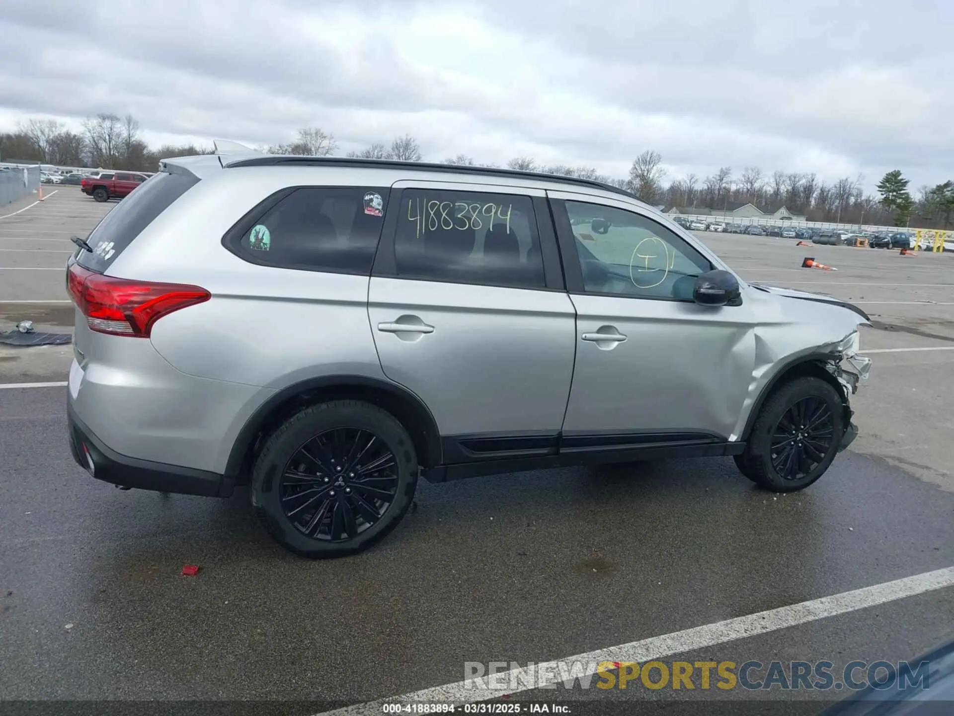13 Photograph of a damaged car JA4AZ3A31LZ046189 MITSUBISHI OUTLANDER 2020