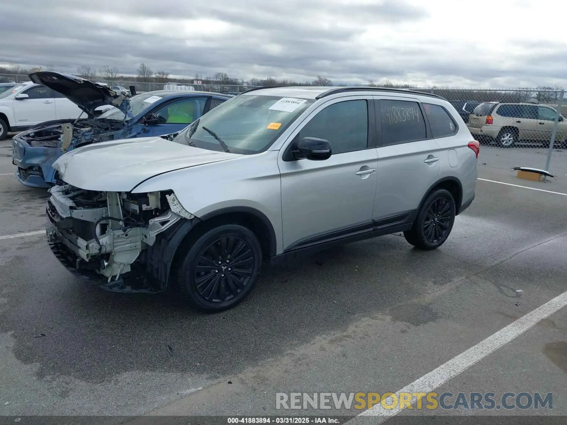 2 Photograph of a damaged car JA4AZ3A31LZ046189 MITSUBISHI OUTLANDER 2020