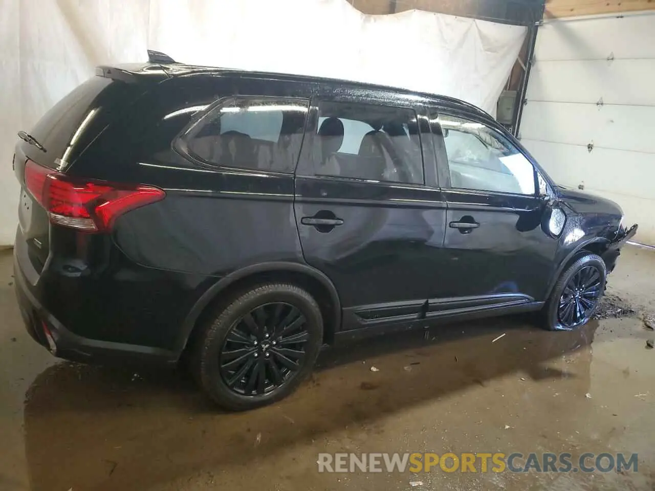3 Фотография поврежденного автомобиля JA4AZ3A32LZ032401 MITSUBISHI OUTLANDER 2020
