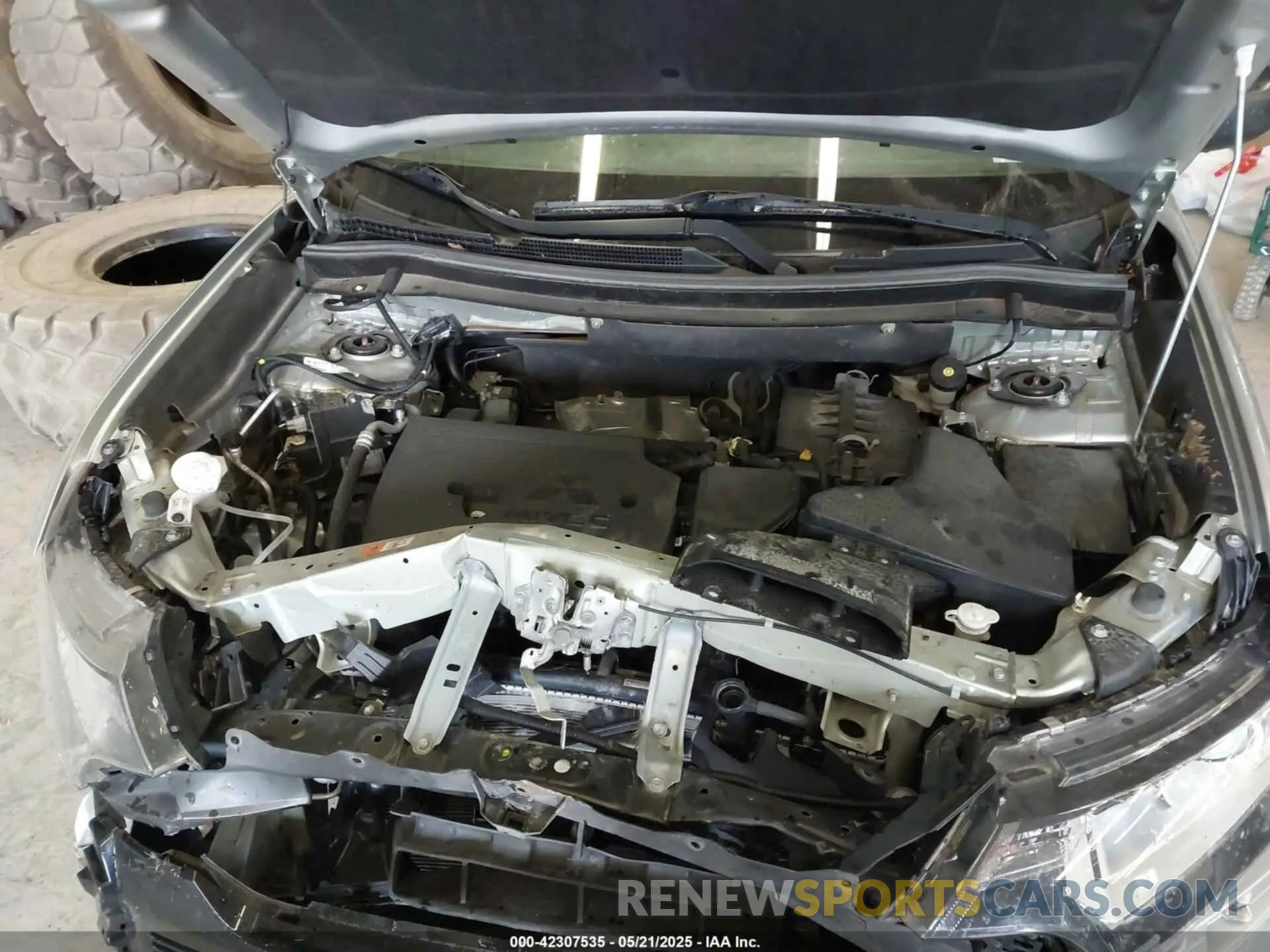 10 Фотография поврежденного автомобиля JA4AZ3A32LZ045956 MITSUBISHI OUTLANDER 2020