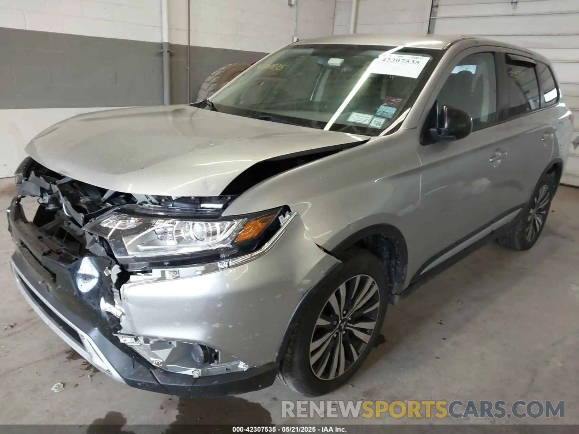 2 Фотография поврежденного автомобиля JA4AZ3A32LZ045956 MITSUBISHI OUTLANDER 2020