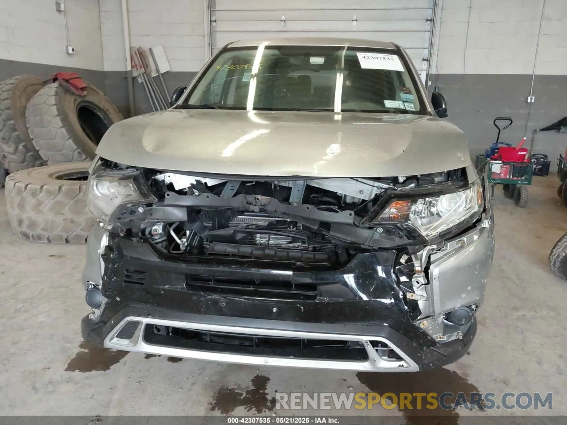 6 Фотография поврежденного автомобиля JA4AZ3A32LZ045956 MITSUBISHI OUTLANDER 2020