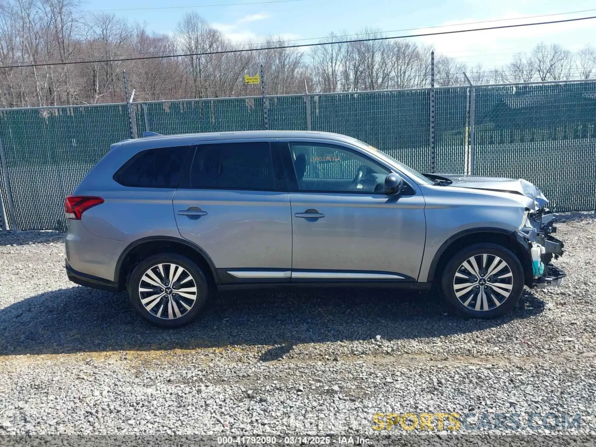 14 Фотография поврежденного автомобиля JA4AZ3A33LZ026557 MITSUBISHI OUTLANDER 2020
