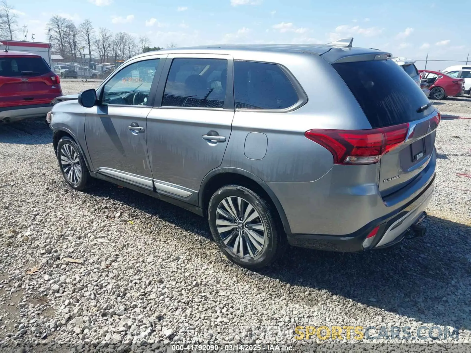3 Фотография поврежденного автомобиля JA4AZ3A33LZ026557 MITSUBISHI OUTLANDER 2020