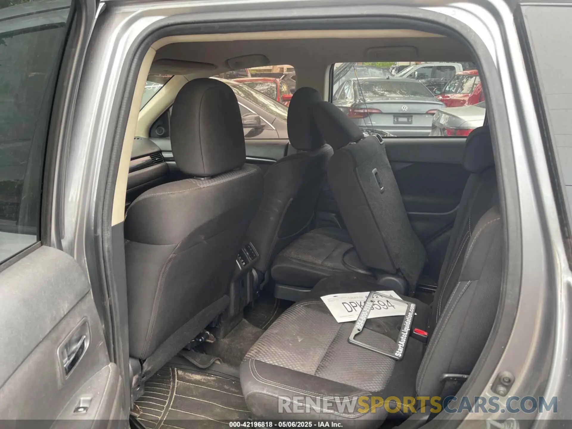 8 Фотография поврежденного автомобиля JA4AZ3A33LZ026770 MITSUBISHI OUTLANDER 2020