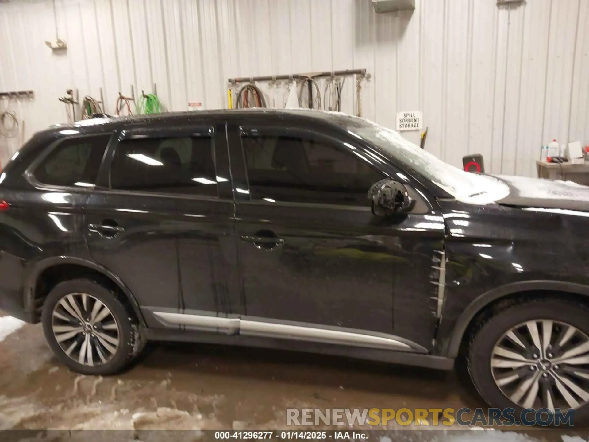 13 Photograph of a damaged car JA4AZ3A33LZ048610 MITSUBISHI OUTLANDER 2020