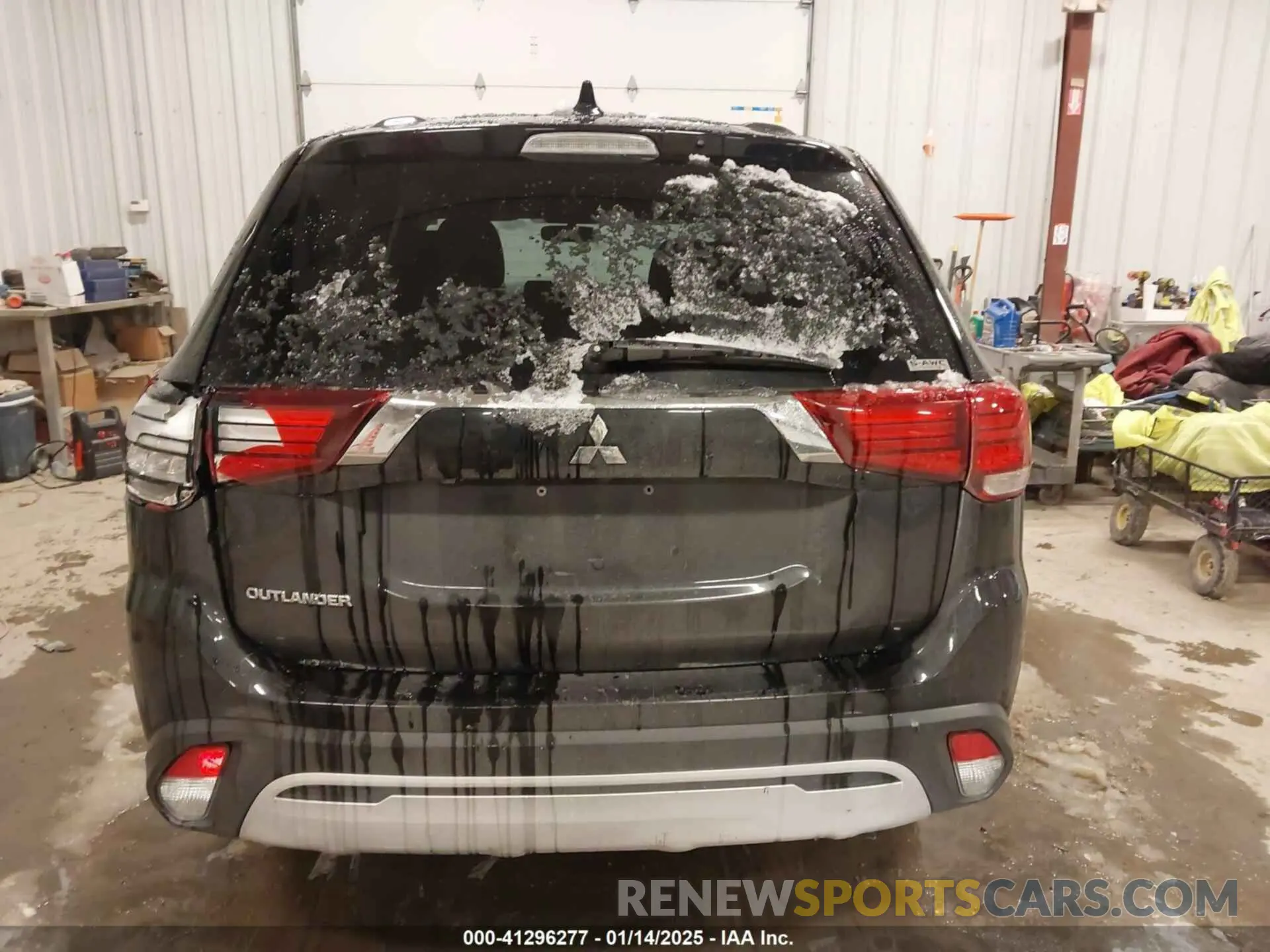 16 Photograph of a damaged car JA4AZ3A33LZ048610 MITSUBISHI OUTLANDER 2020