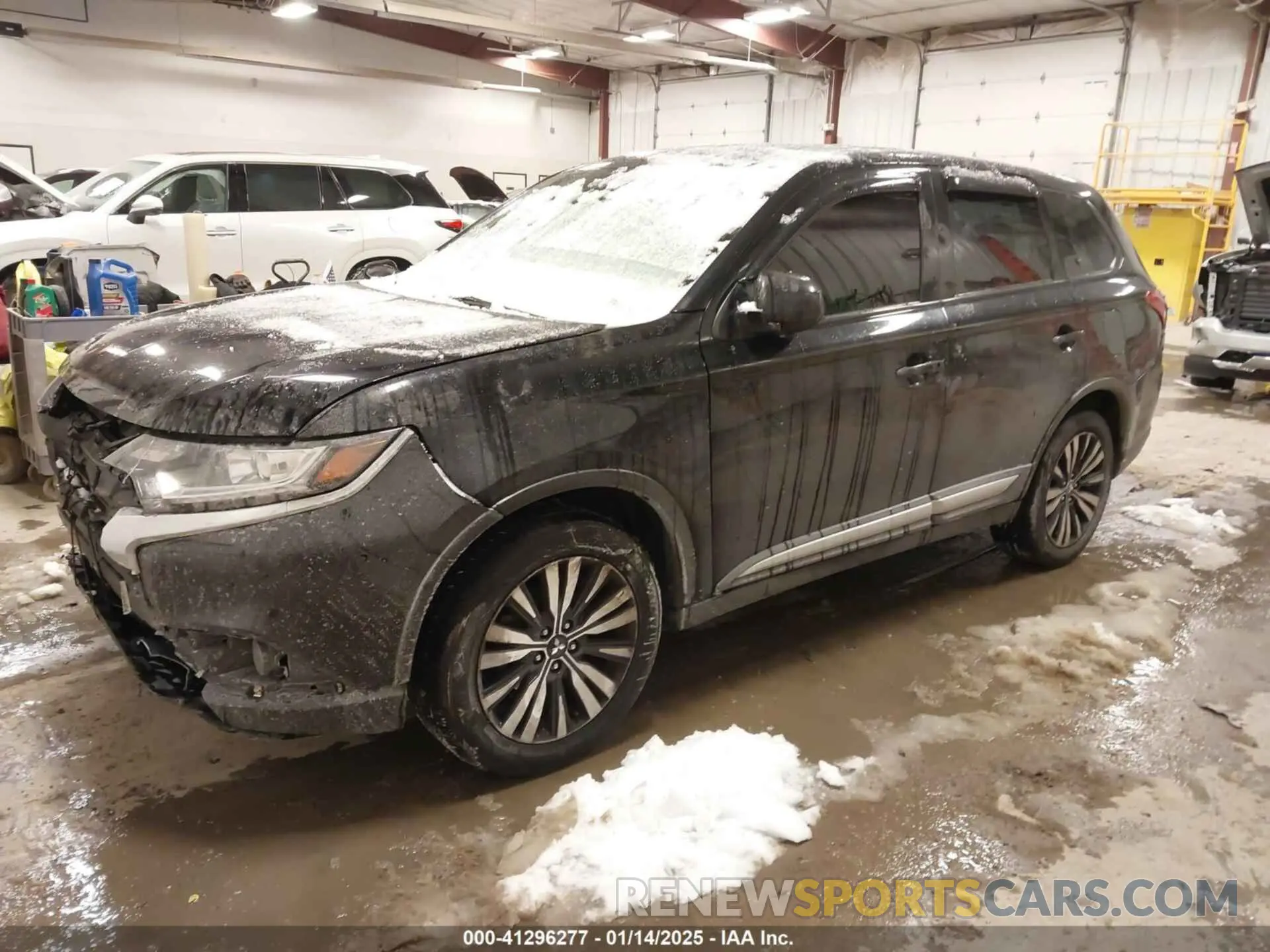 2 Photograph of a damaged car JA4AZ3A33LZ048610 MITSUBISHI OUTLANDER 2020