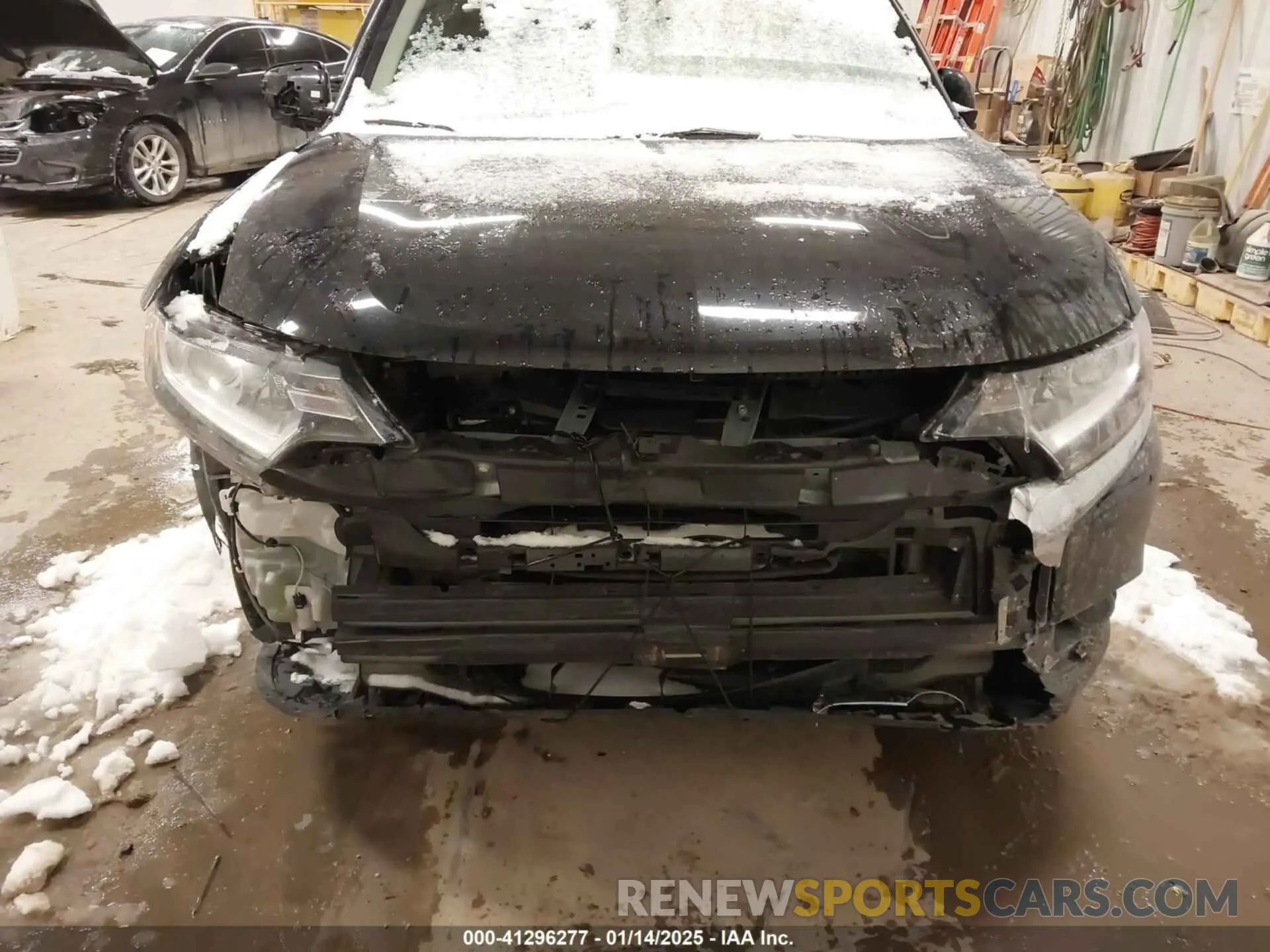 6 Photograph of a damaged car JA4AZ3A33LZ048610 MITSUBISHI OUTLANDER 2020