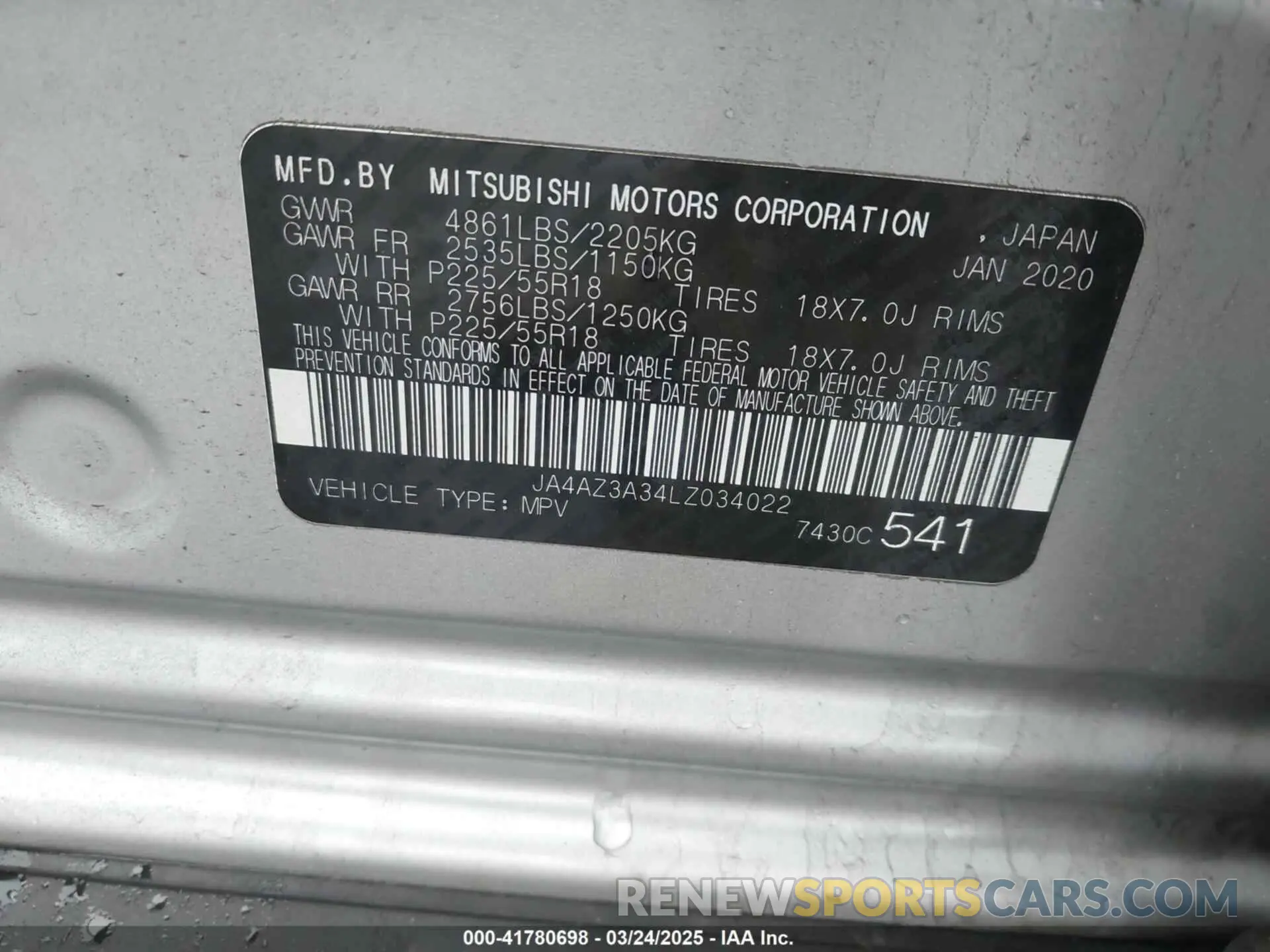 9 Photograph of a damaged car JA4AZ3A34LZ034022 MITSUBISHI OUTLANDER 2020