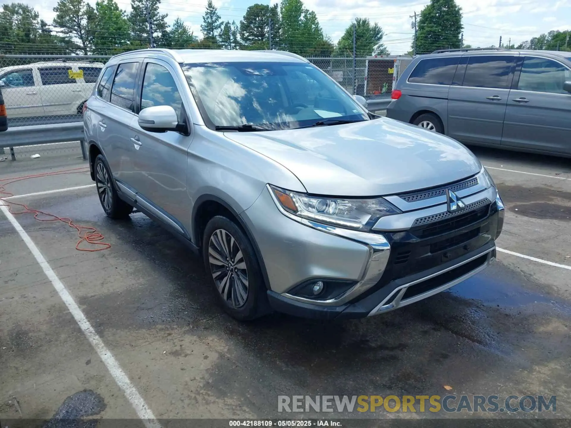 1 Photograph of a damaged car JA4AZ3A34LZ040810 MITSUBISHI OUTLANDER 2020
