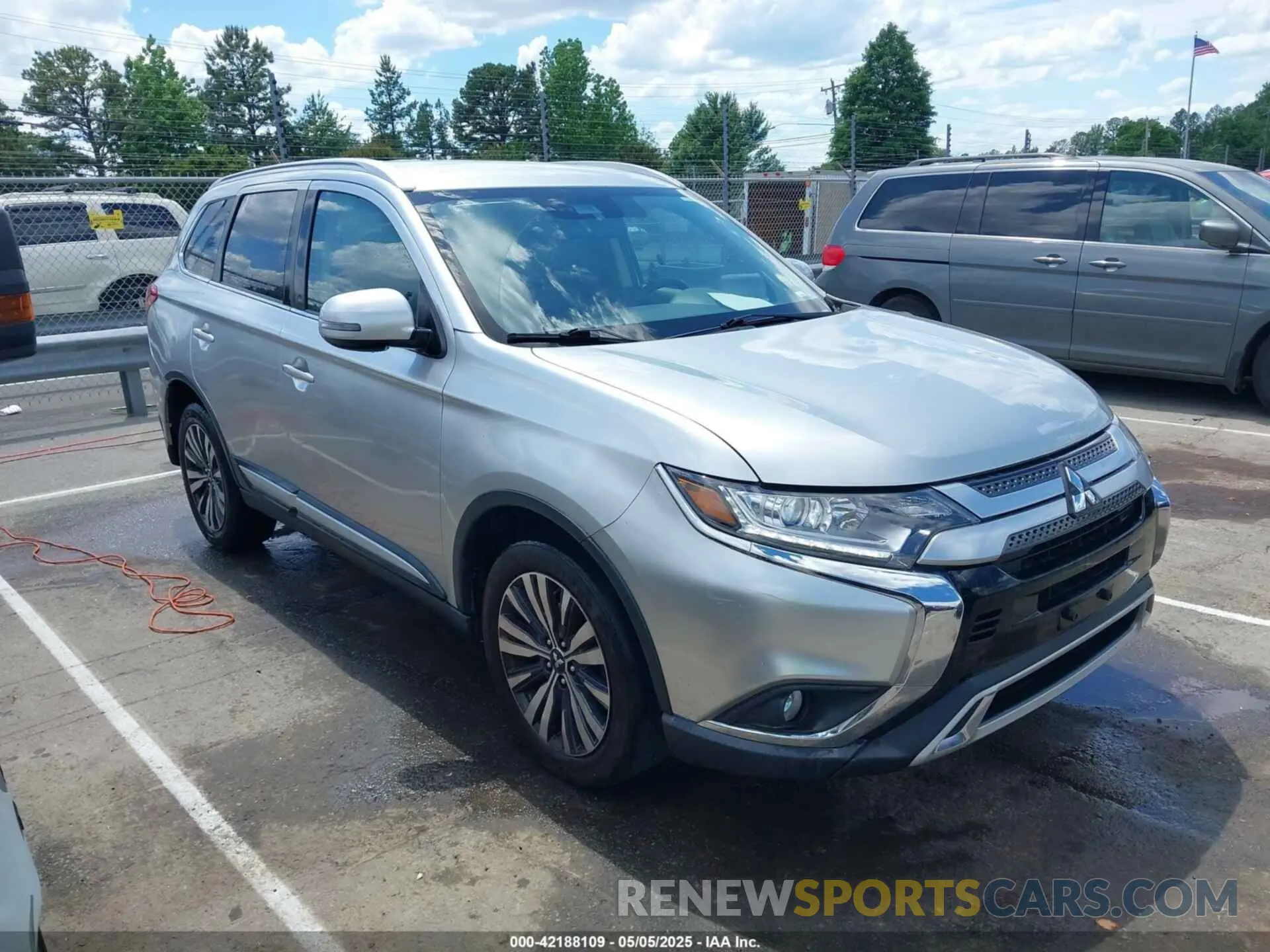 13 Photograph of a damaged car JA4AZ3A34LZ040810 MITSUBISHI OUTLANDER 2020