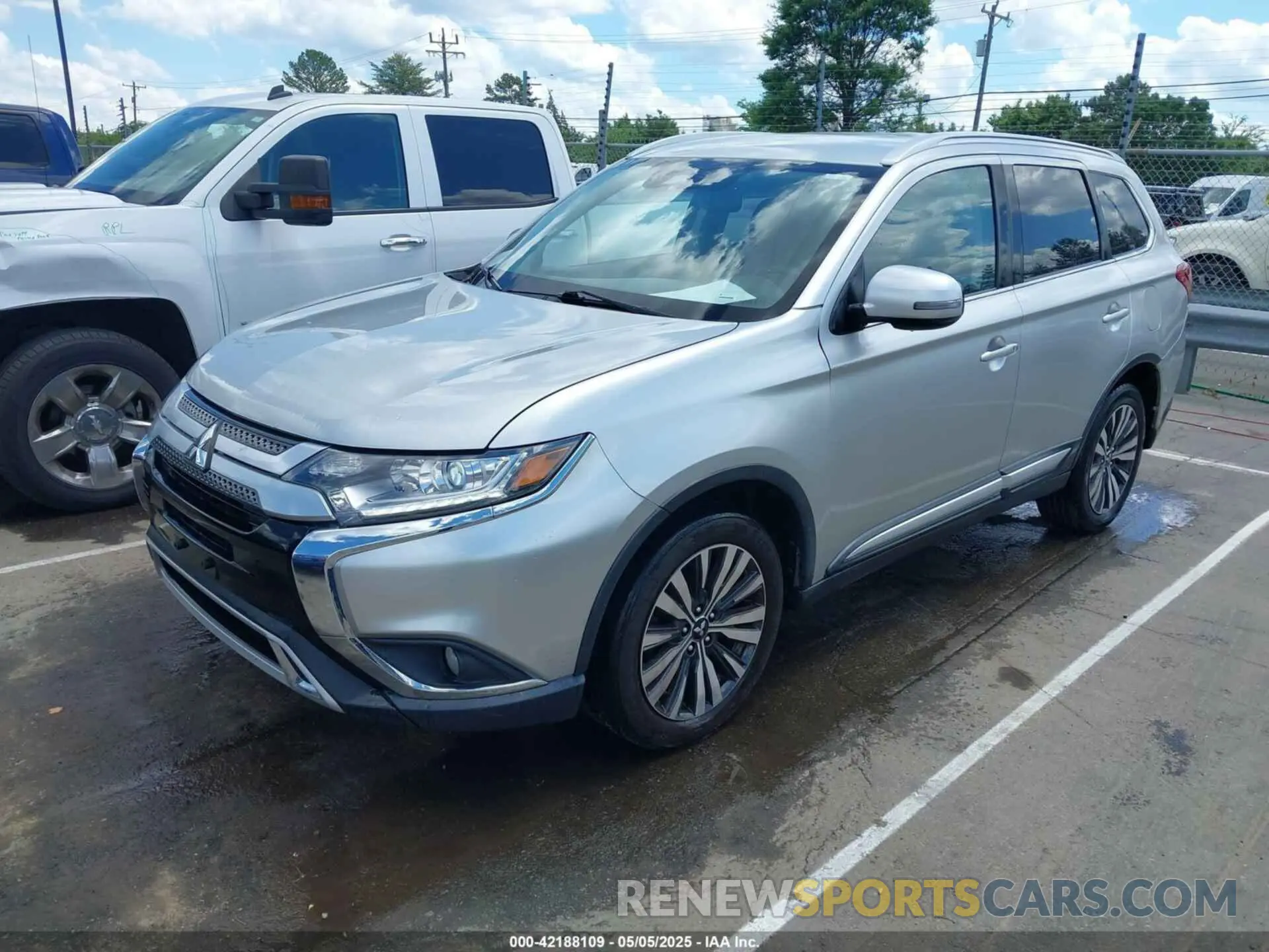 2 Photograph of a damaged car JA4AZ3A34LZ040810 MITSUBISHI OUTLANDER 2020