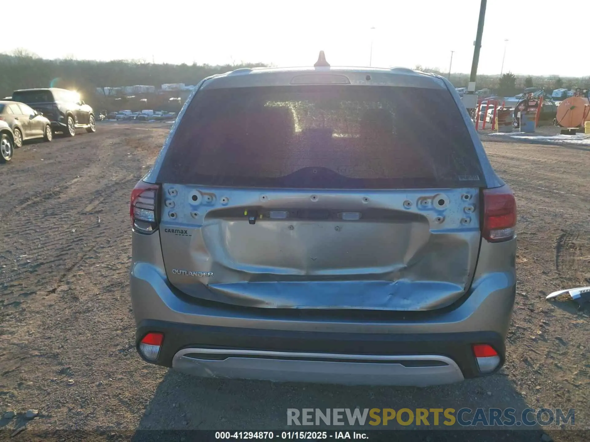 17 Photograph of a damaged car JA4AZ3A35LZ026074 MITSUBISHI OUTLANDER 2020