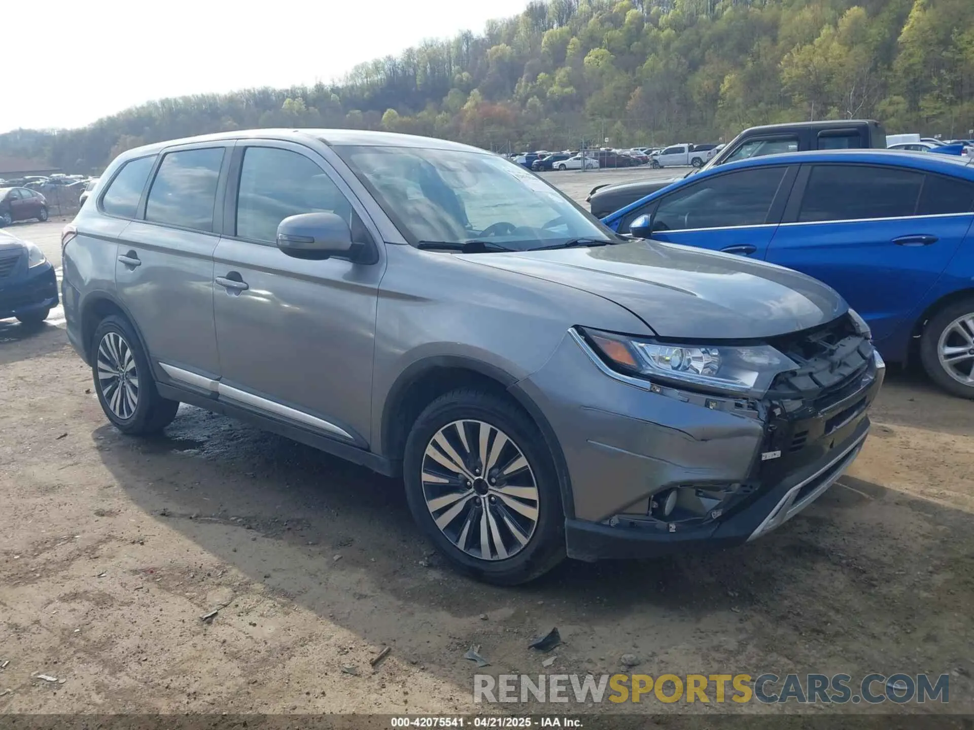 1 Photograph of a damaged car JA4AZ3A36LZ043837 MITSUBISHI OUTLANDER 2020