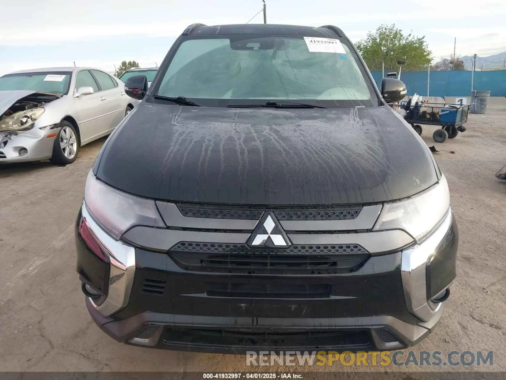 13 Photograph of a damaged car JA4AZ3A37LZ043216 MITSUBISHI OUTLANDER 2020