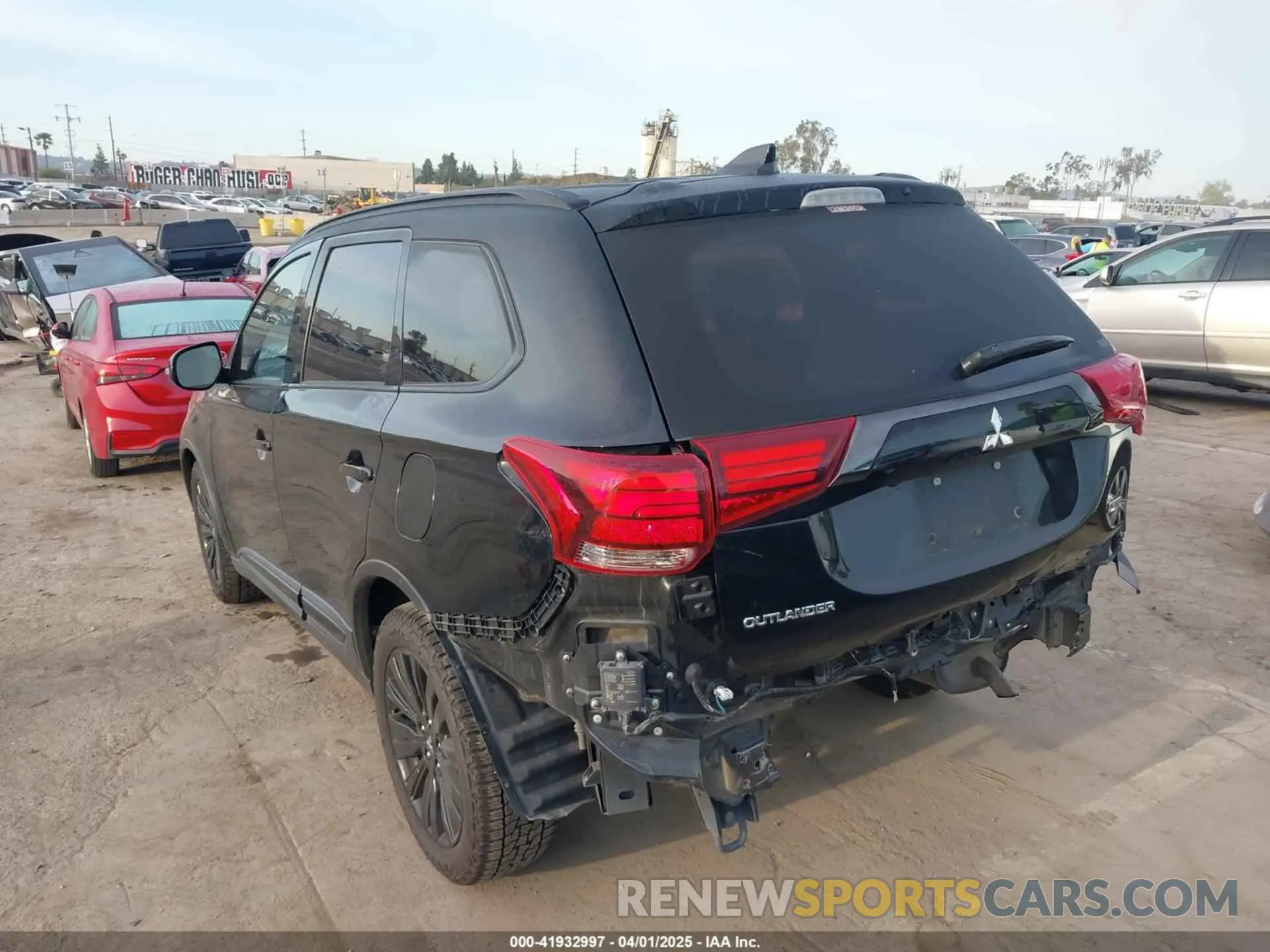 3 Photograph of a damaged car JA4AZ3A37LZ043216 MITSUBISHI OUTLANDER 2020