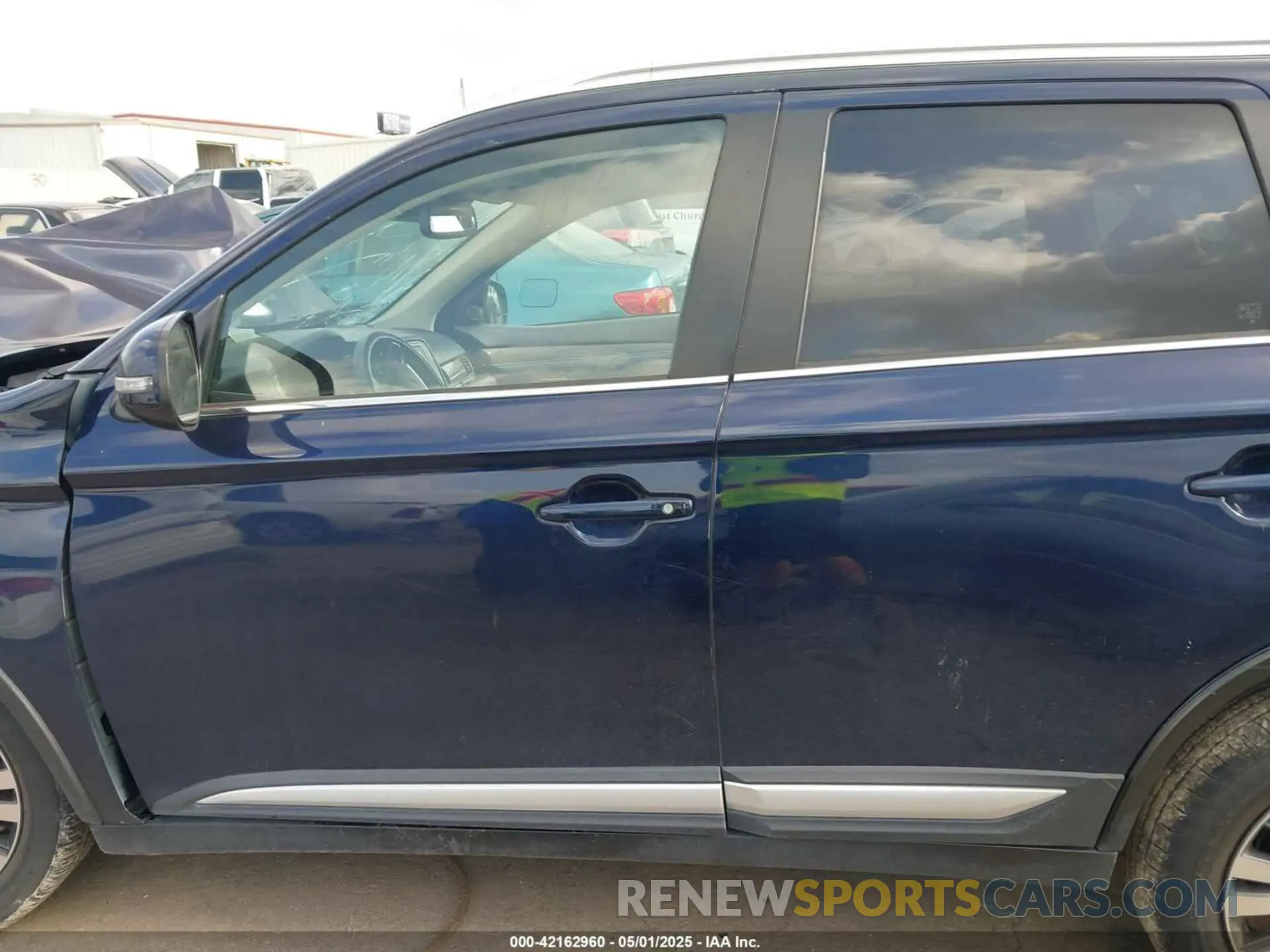 15 Photograph of a damaged car JA4AZ3A39LZ042844 MITSUBISHI OUTLANDER 2020