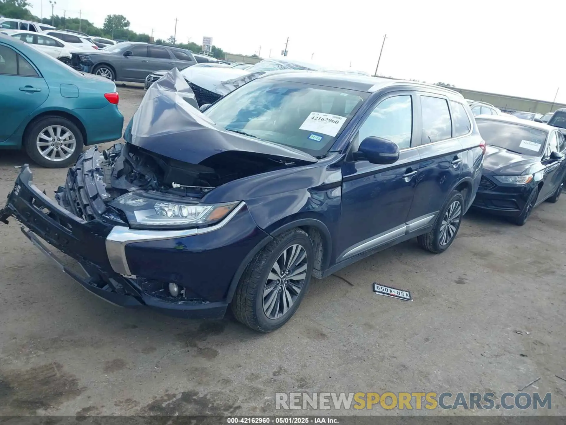 2 Photograph of a damaged car JA4AZ3A39LZ042844 MITSUBISHI OUTLANDER 2020