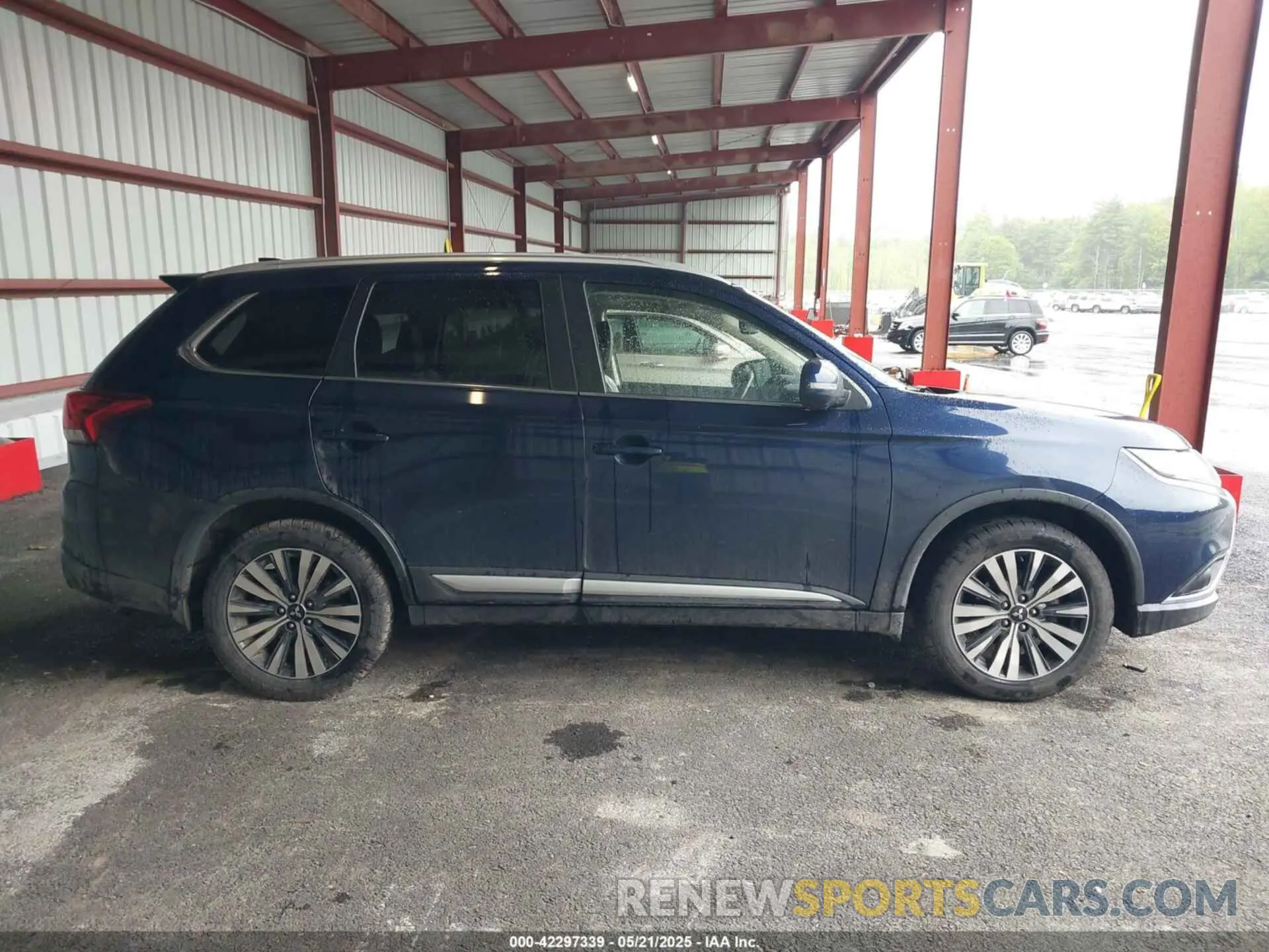 13 Фотография поврежденного автомобиля JA4AZ3A3XLZ004667 MITSUBISHI OUTLANDER 2020