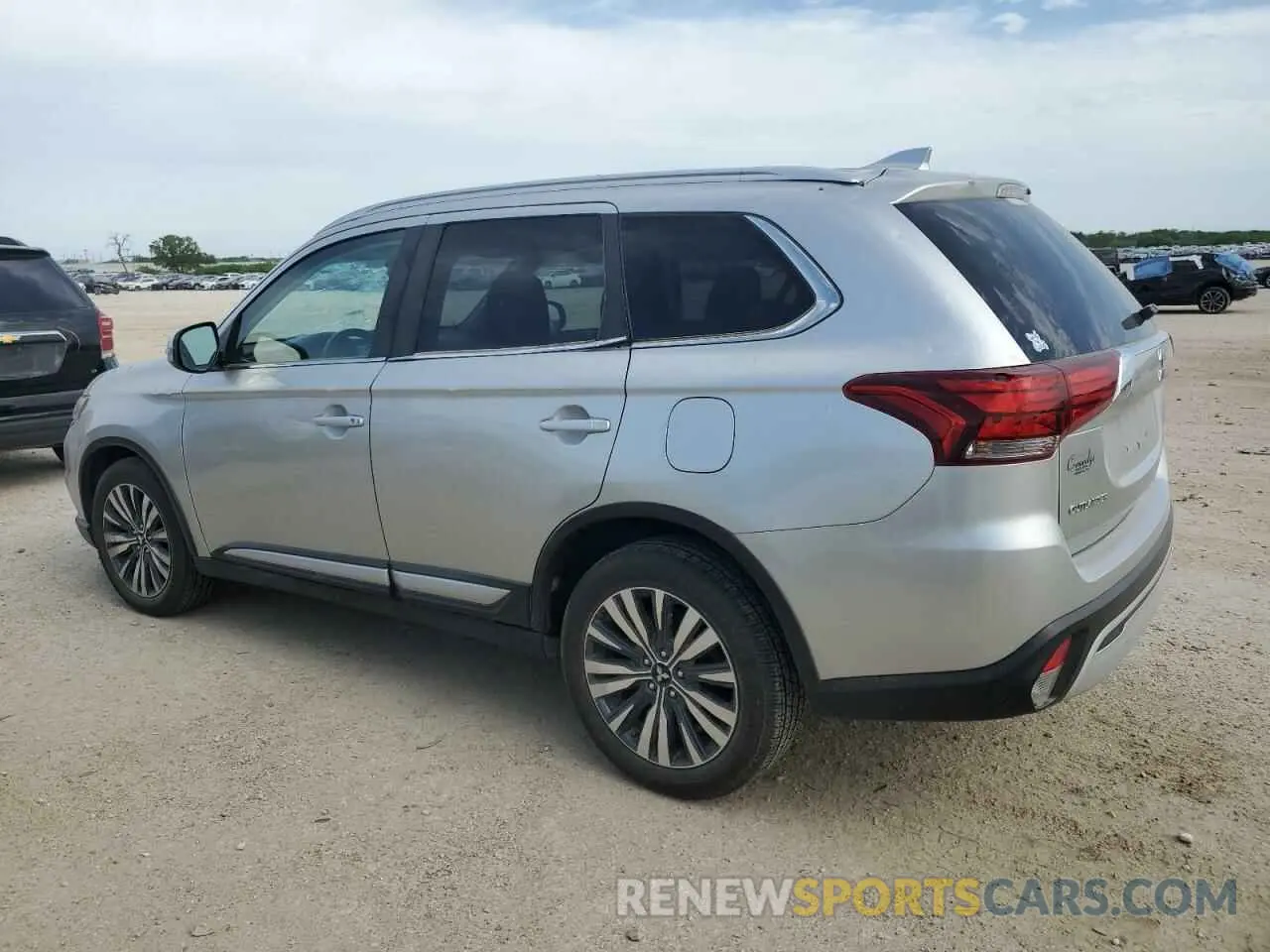 2 Фотография поврежденного автомобиля JA4AZ3A3XLZ038205 MITSUBISHI OUTLANDER 2020