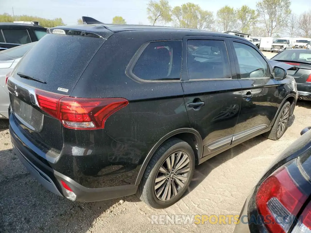 3 Photograph of a damaged car JA4AZ3A3XLZ046983 MITSUBISHI OUTLANDER 2020