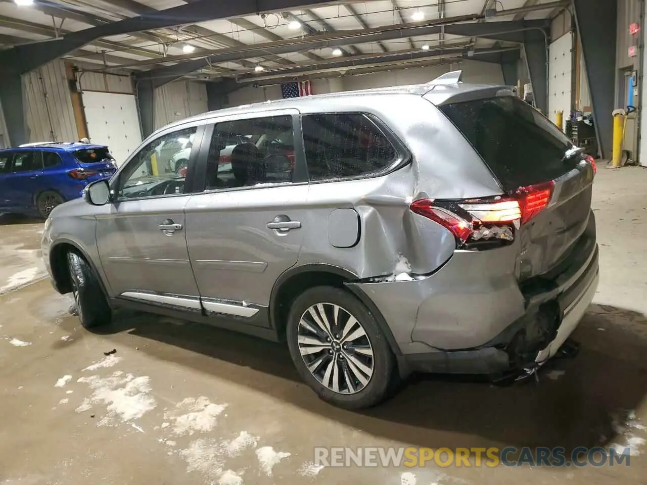 2 Photograph of a damaged car JA4AZ3A3XLZ048247 MITSUBISHI OUTLANDER 2020