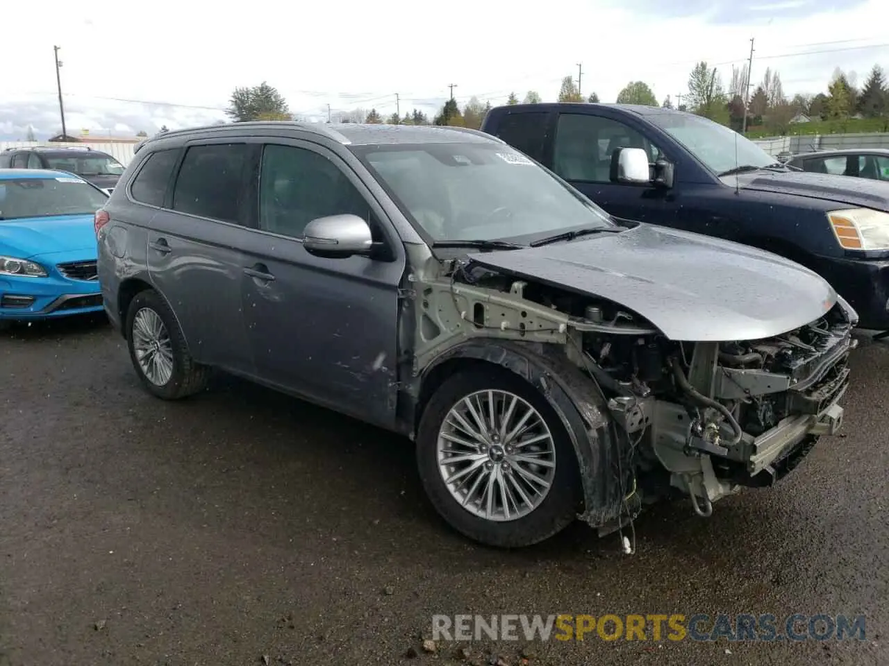 4 Photograph of a damaged car JA4J24A56LZ009358 MITSUBISHI OUTLANDER 2020