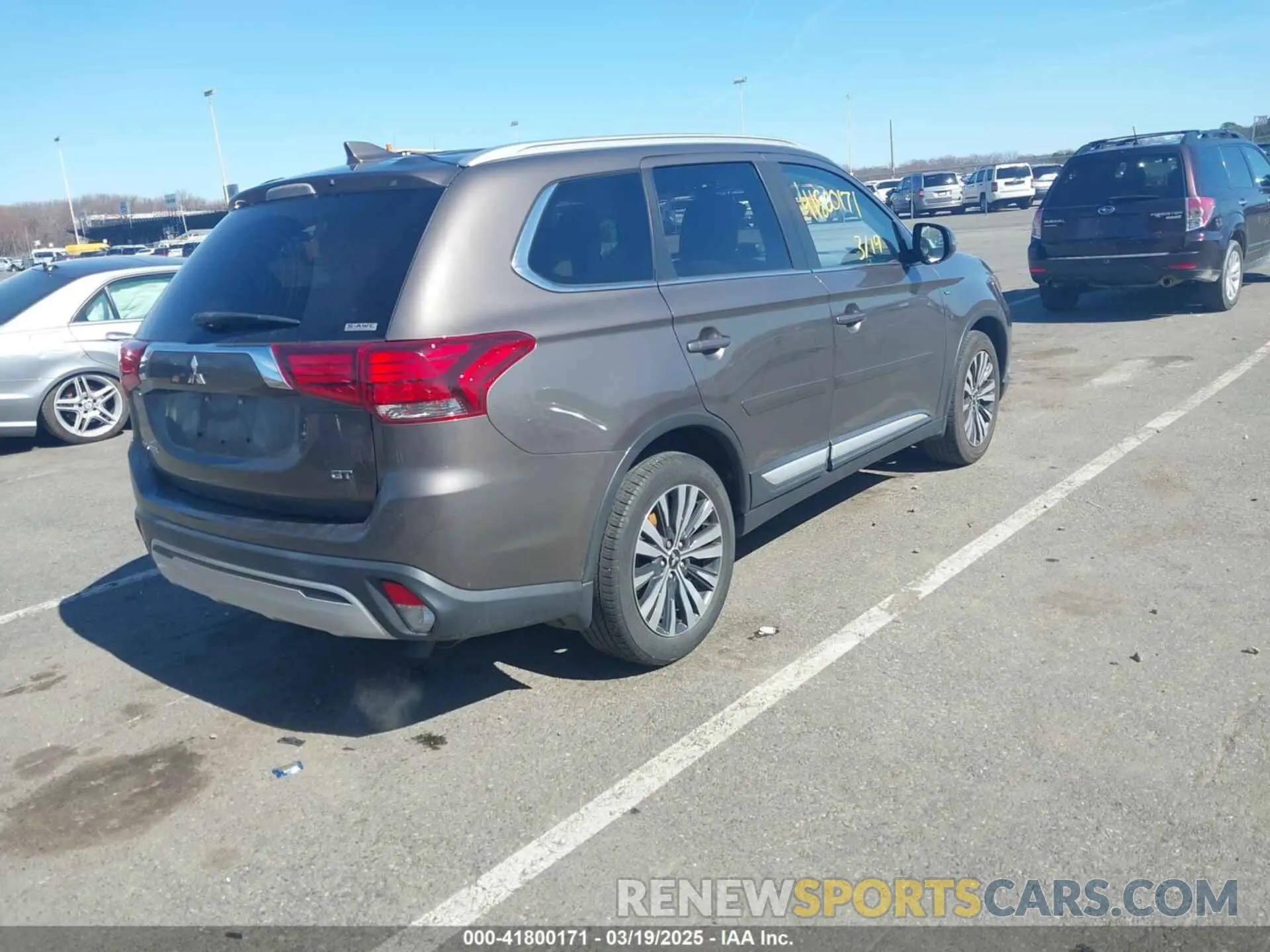 4 Фотография поврежденного автомобиля JA4JZ4AX4LZ008884 MITSUBISHI OUTLANDER 2020