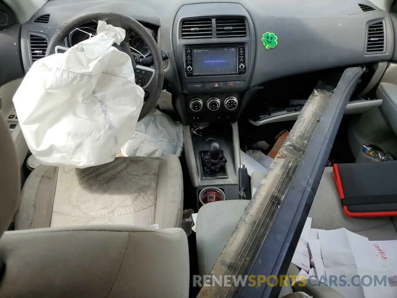 8 Photograph of a damaged car JA4APUAU4MU005834 MITSUBISHI OUTLANDER 2021