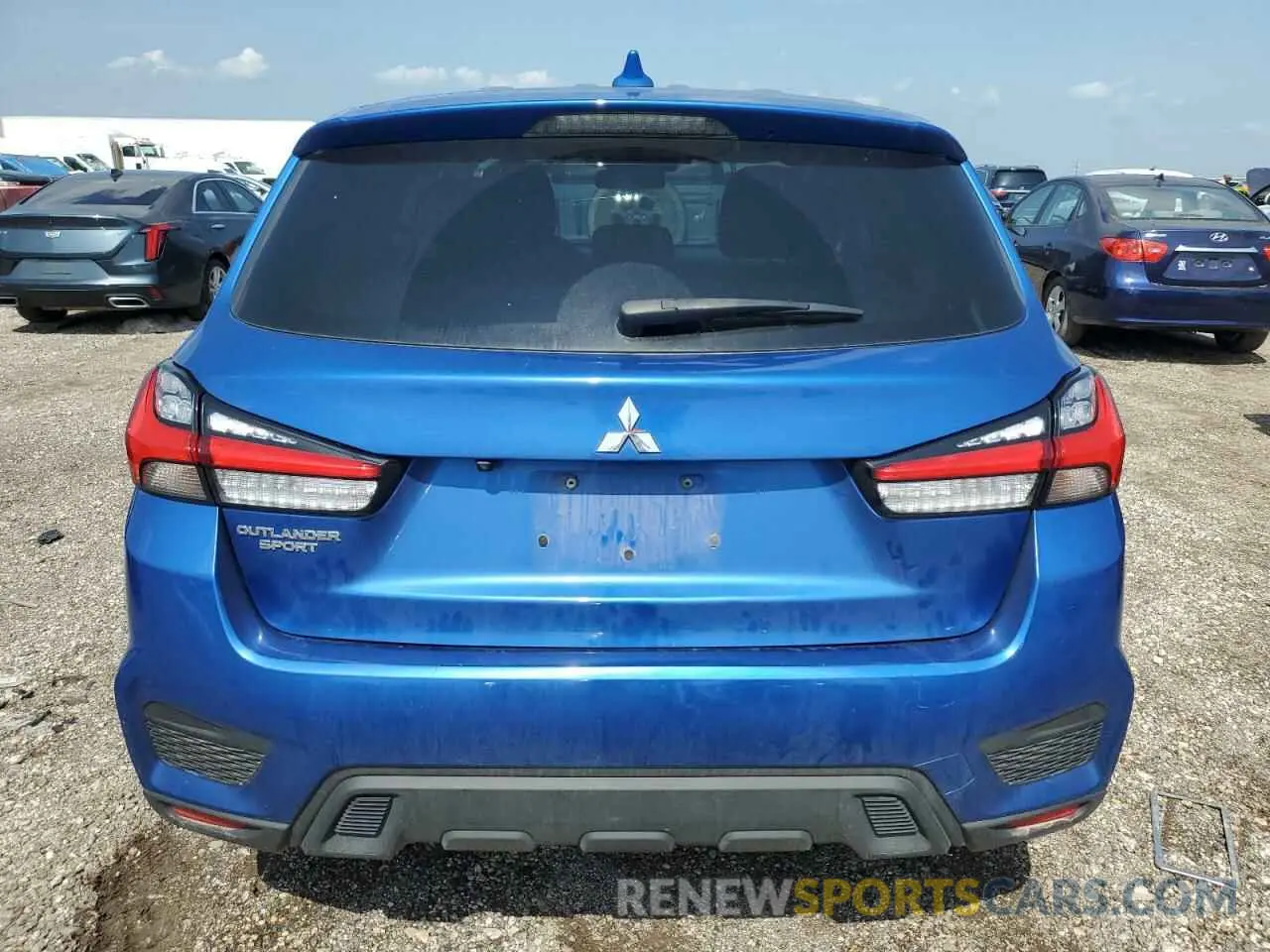 6 Photograph of a damaged car JA4APUAU5MU008967 MITSUBISHI OUTLANDER 2021
