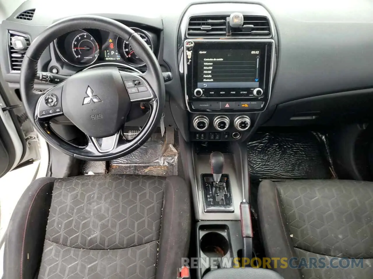 8 Photograph of a damaged car JA4APUAU7MU005455 MITSUBISHI OUTLANDER 2021