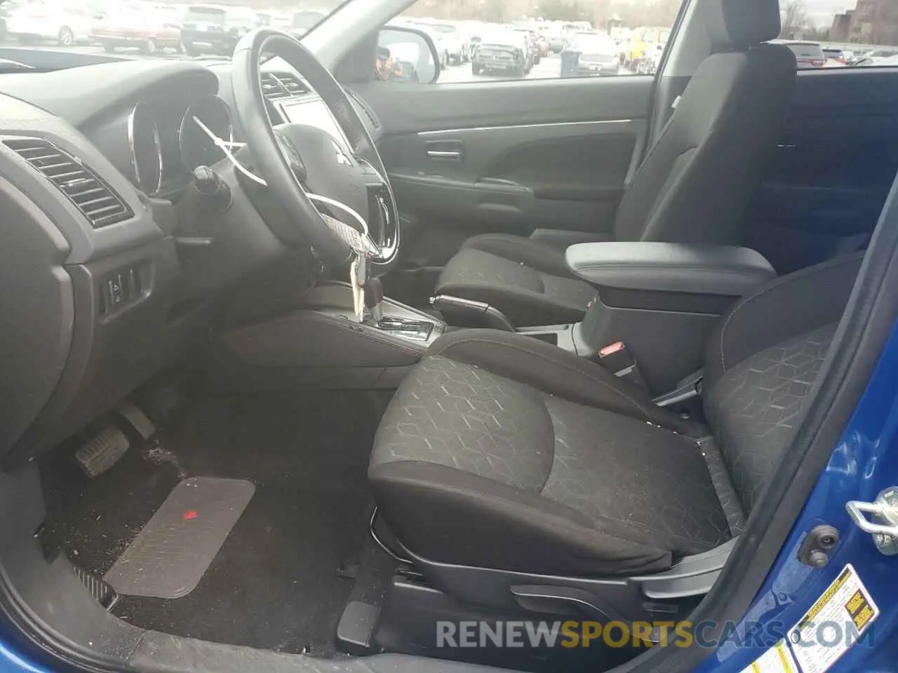 7 Фотография поврежденного автомобиля JA4APUAUXMU000427 MITSUBISHI OUTLANDER 2021