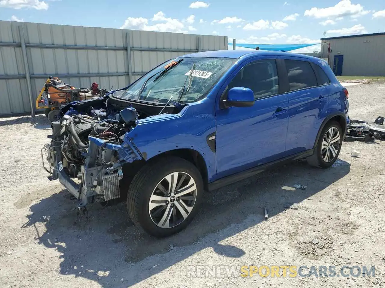 1 Фотография поврежденного автомобиля JA4APUAUXMU011864 MITSUBISHI OUTLANDER 2021