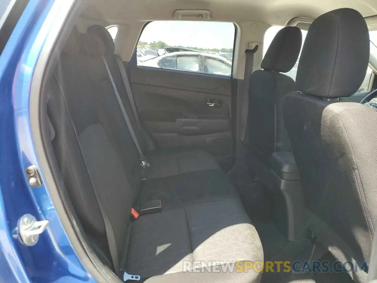 11 Фотография поврежденного автомобиля JA4APUAUXMU011864 MITSUBISHI OUTLANDER 2021