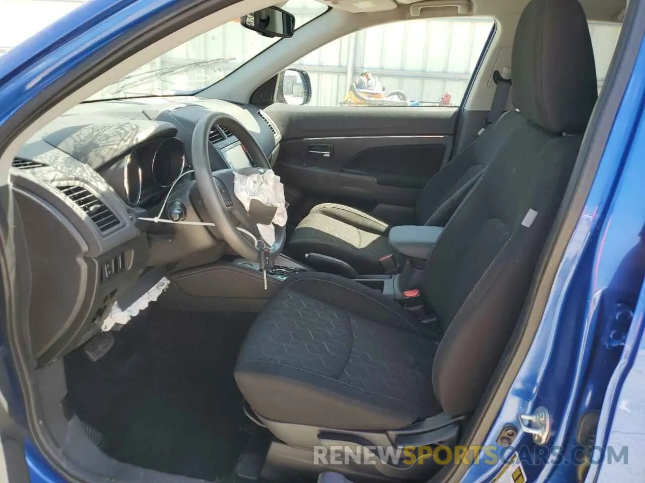 7 Фотография поврежденного автомобиля JA4APUAUXMU011864 MITSUBISHI OUTLANDER 2021