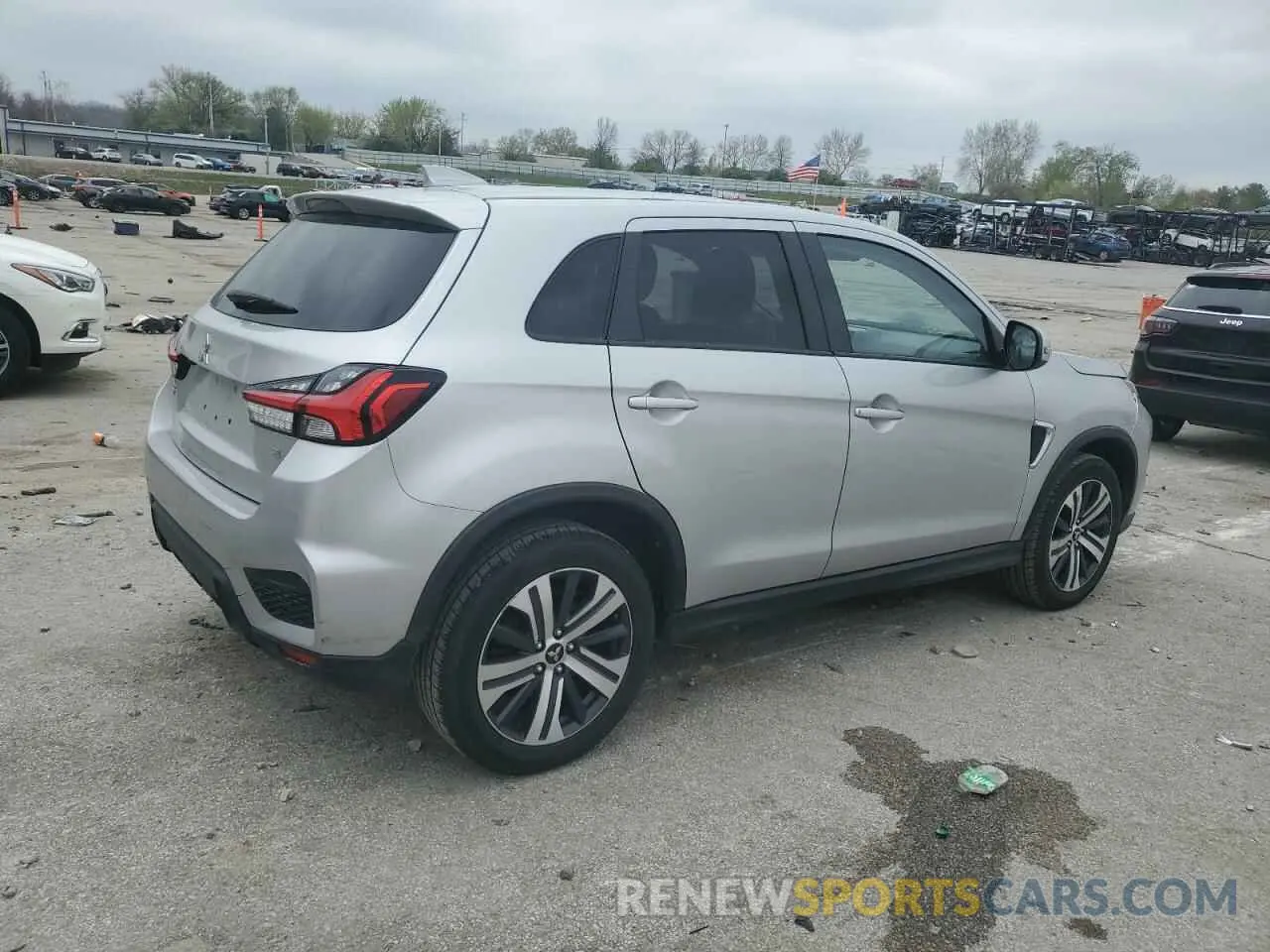 3 Photograph of a damaged car JA4APVAU7MU018468 MITSUBISHI OUTLANDER 2021
