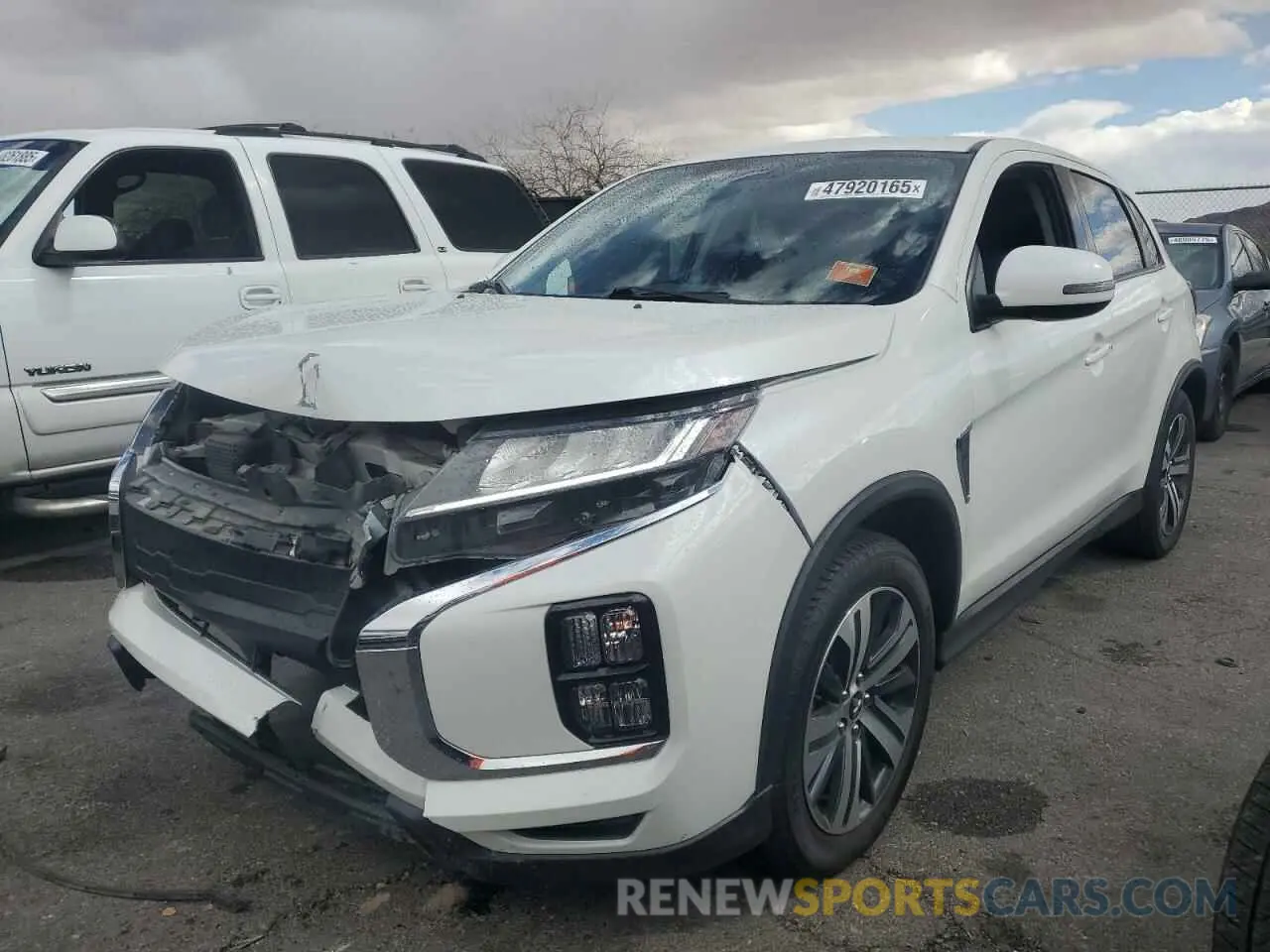 1 Photograph of a damaged car JA4APVAU8MU010203 MITSUBISHI OUTLANDER 2021
