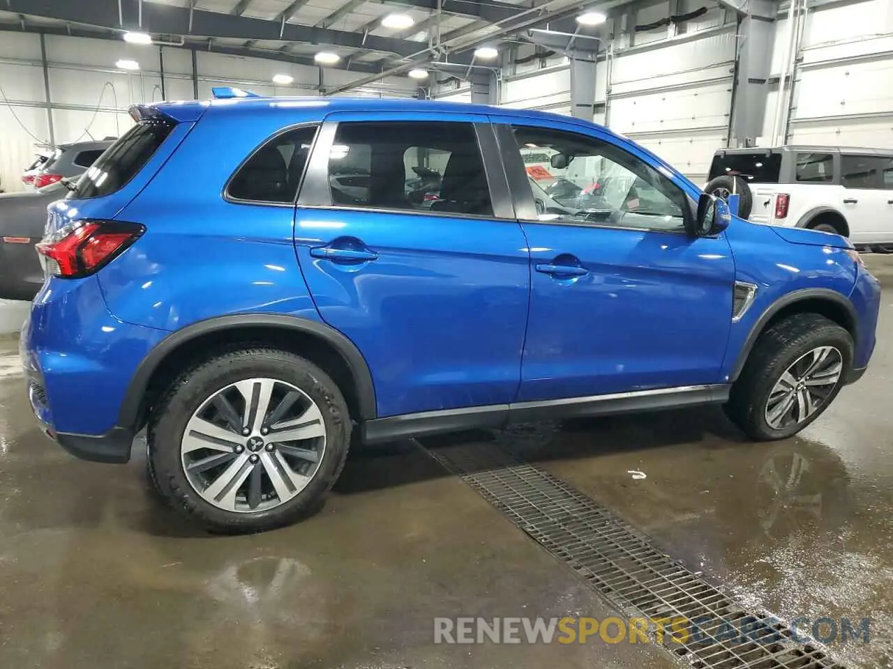3 Фотография поврежденного автомобиля JA4APVAU8MU025865 MITSUBISHI OUTLANDER 2021