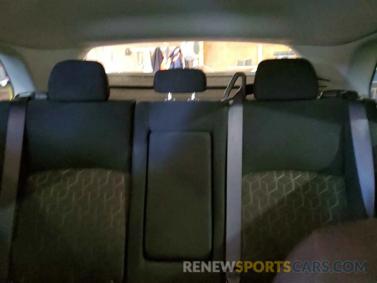 10 Photograph of a damaged car JA4ARUAU2MU020620 MITSUBISHI OUTLANDER 2021