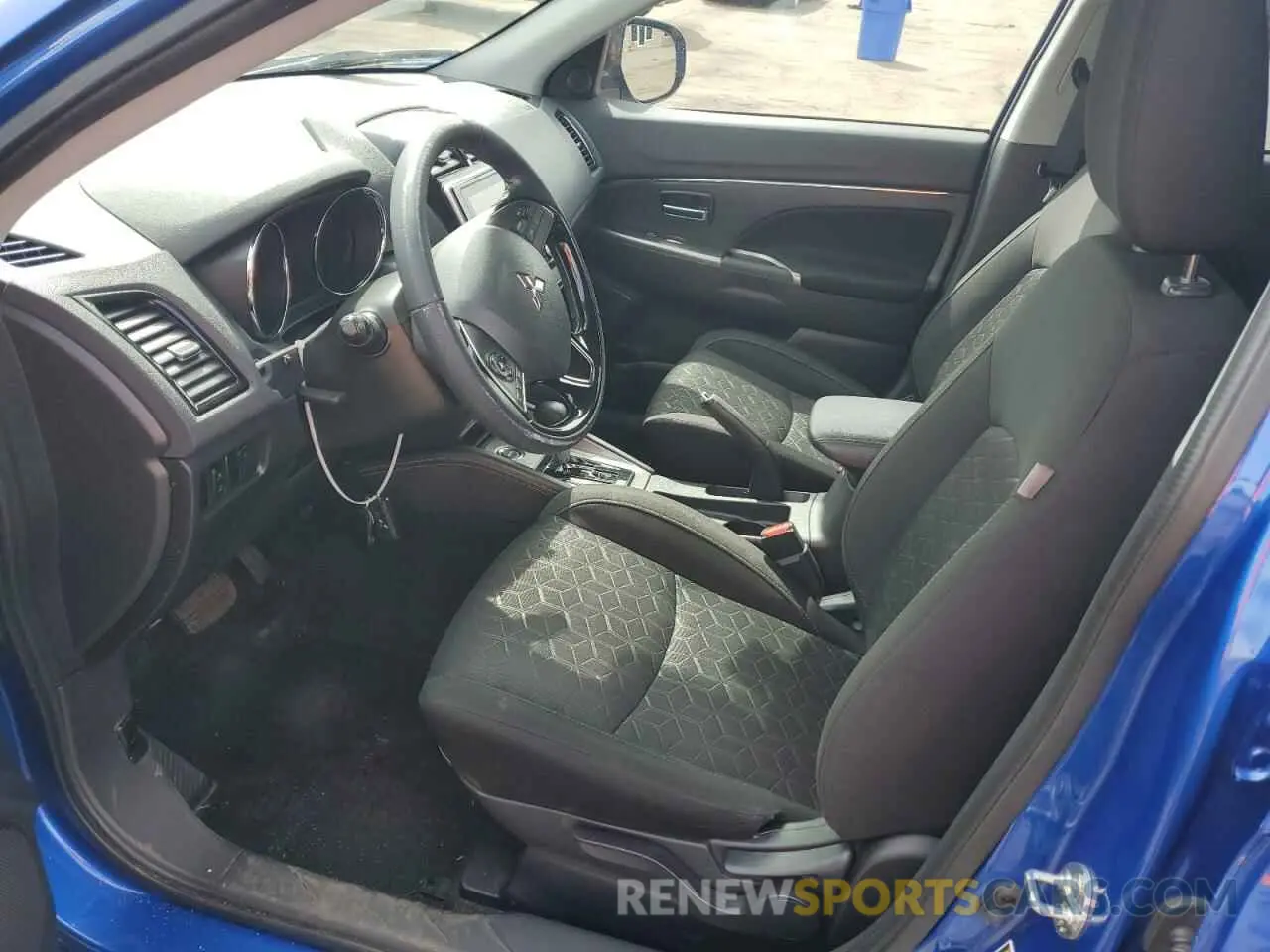 7 Фотография поврежденного автомобиля JA4ARUAU3MU006712 MITSUBISHI OUTLANDER 2021