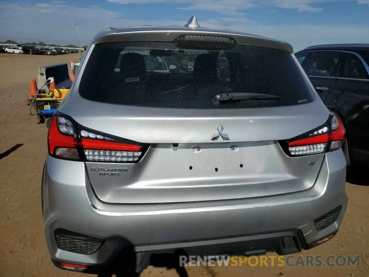 6 Фотография поврежденного автомобиля JA4ARUAU5MU017808 MITSUBISHI OUTLANDER 2021